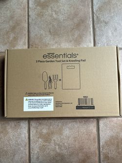 New Essentials 3 Piece Garden Tool Set & Kneeling Pad