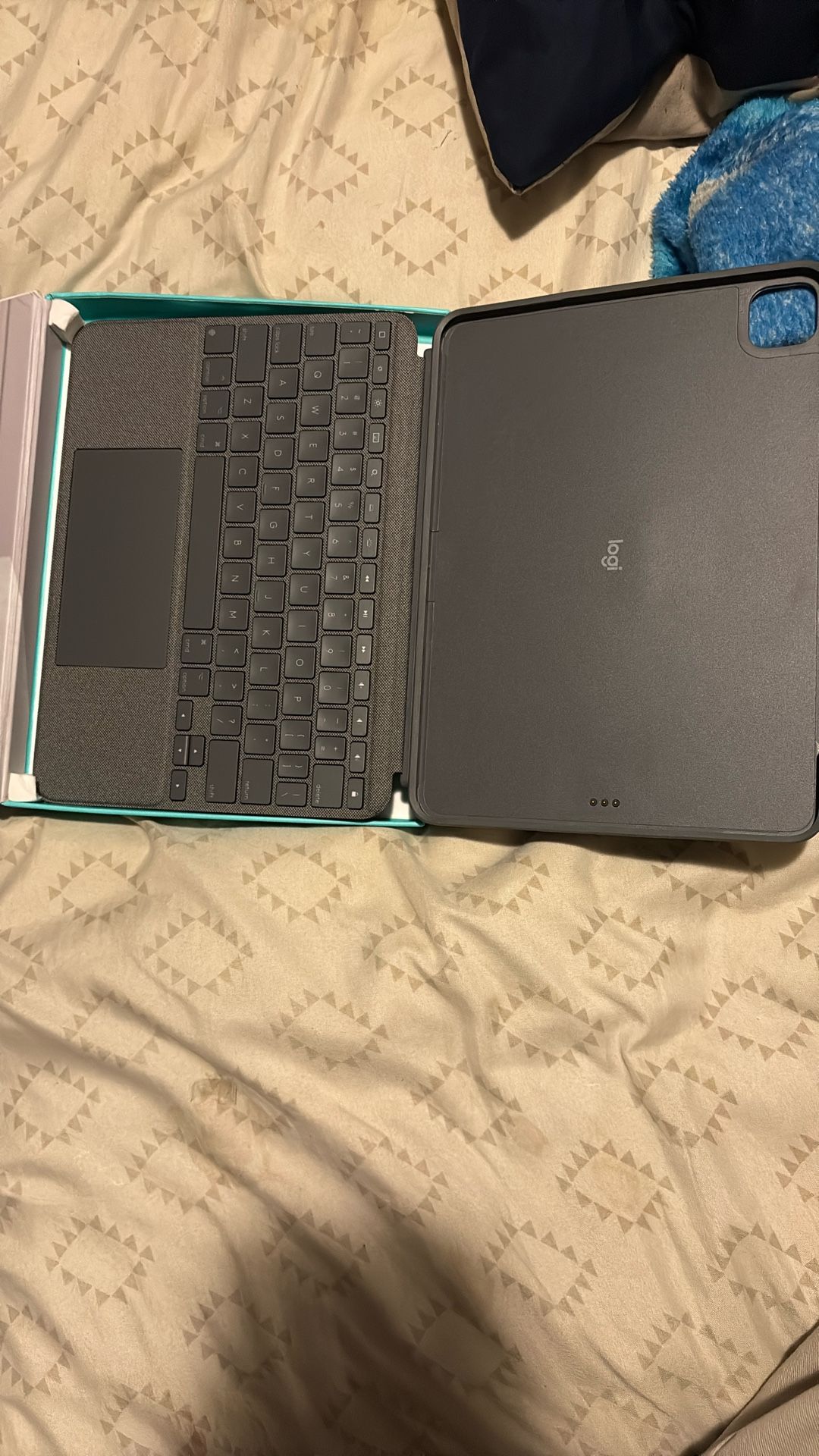 Combo Touch For iPad Pro 11inch (1st, 2nd, 3rd Generation)