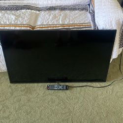 40 Inch Flat Screen Tv  w/ Remote 