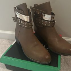Bucco Leather Boots