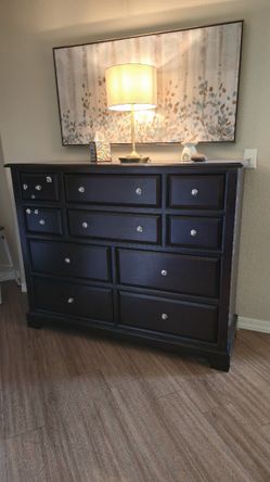 Dresser With Big Mirror