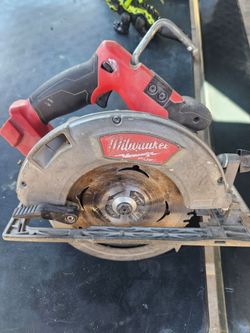 Milwaukee circular saw