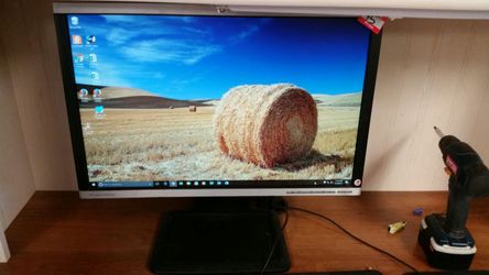 HP 22 in screen computer monitor desktop