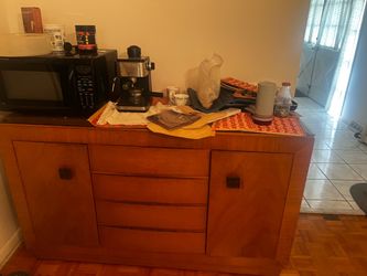 FREE Vintage Mid-Century Modern Wooden Buffet Sideboard / Credenza