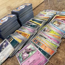 Pokémon Card Bundle 600+ Cards All Near Mint