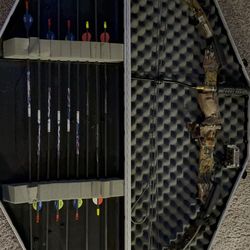 Archery Set – Complete Setup w/ Case – Great Condition