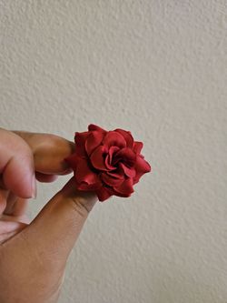 Red Paper Flowers (100 ct.)