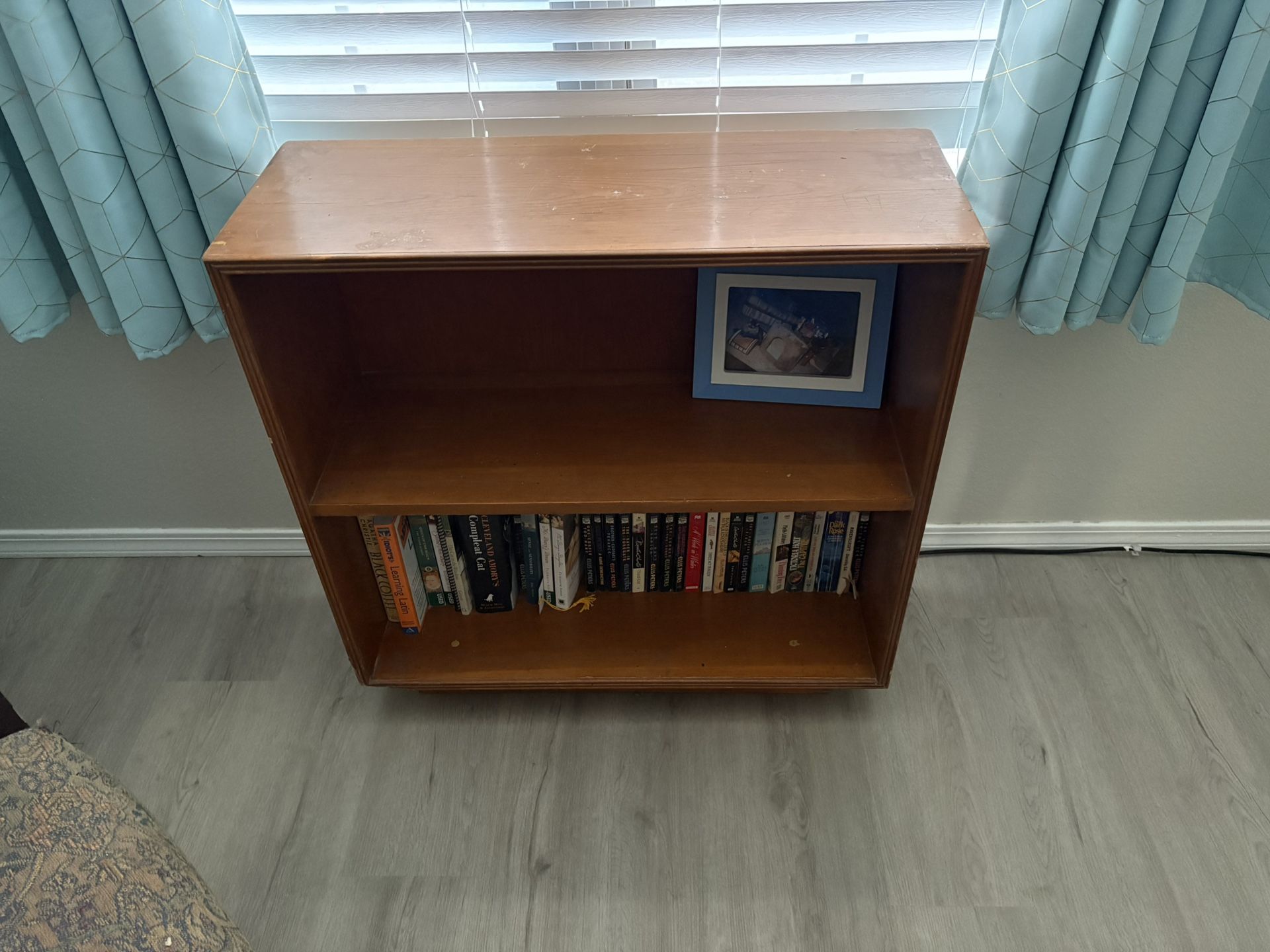 Small Book Shelf