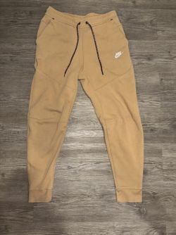 Nike Tech Fleece Joggers – Great Condition