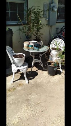 Outdoor Table and Chair Set (Price Is Firm)