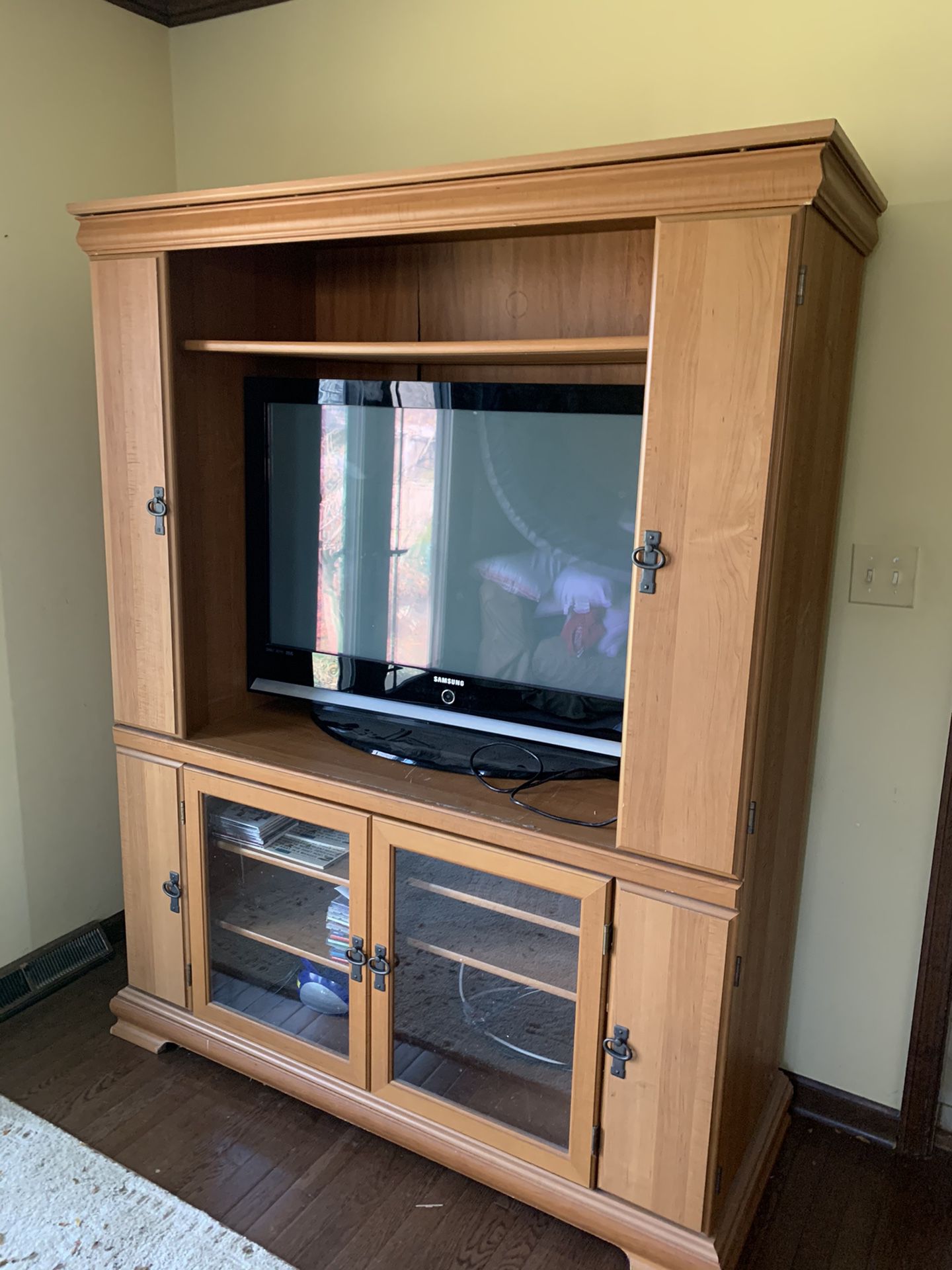 Free Samsung TV and entertainment center