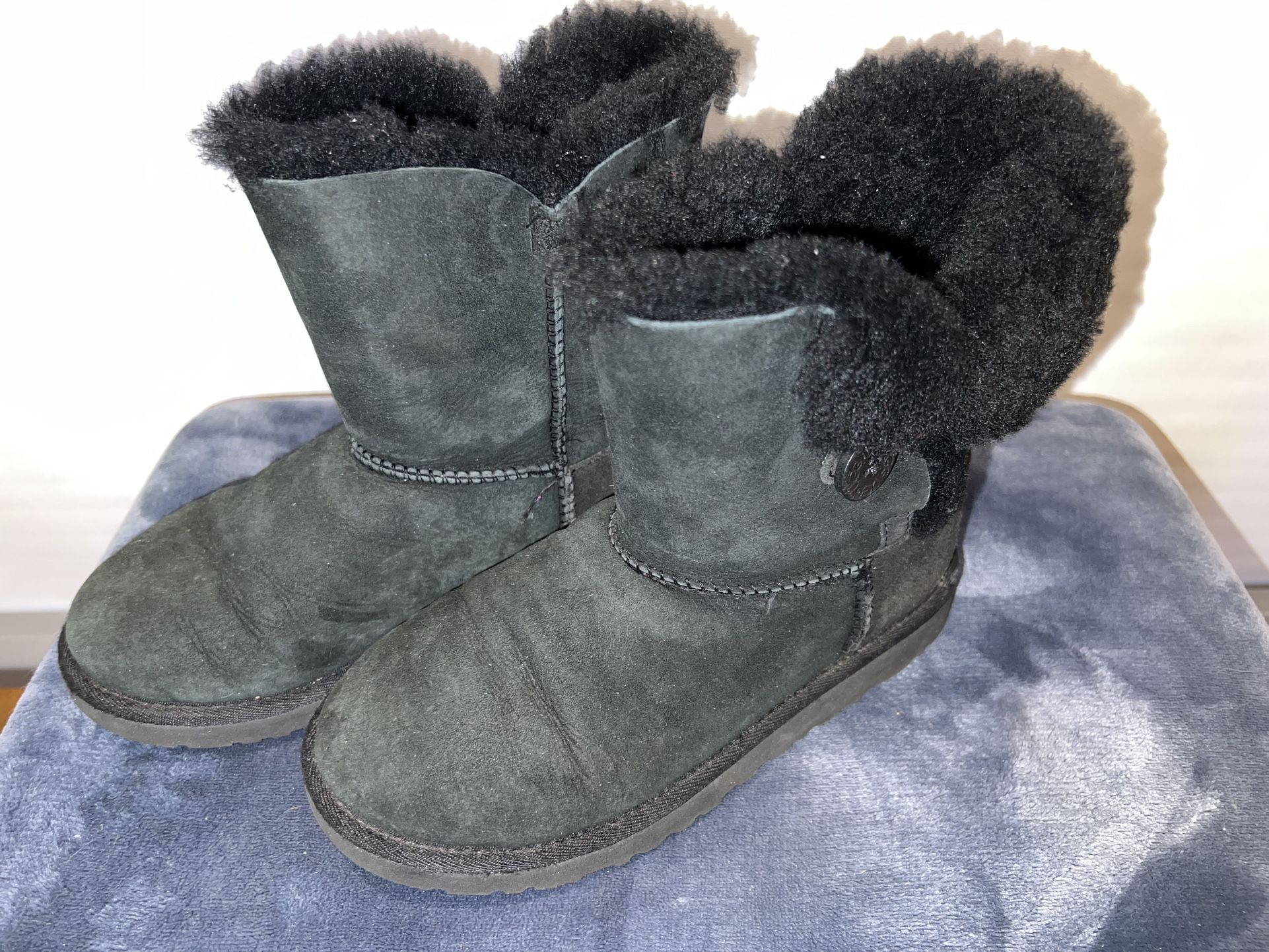 Ugg Black Boot