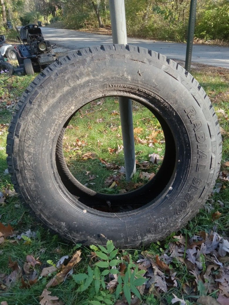 E Rated Tire 275/65/18