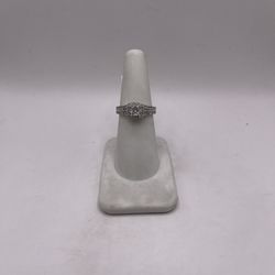 14kt Gold Diamond Engagement Style Ring 