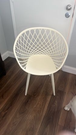 Plastic Decorative Chair 