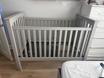 Baby crib