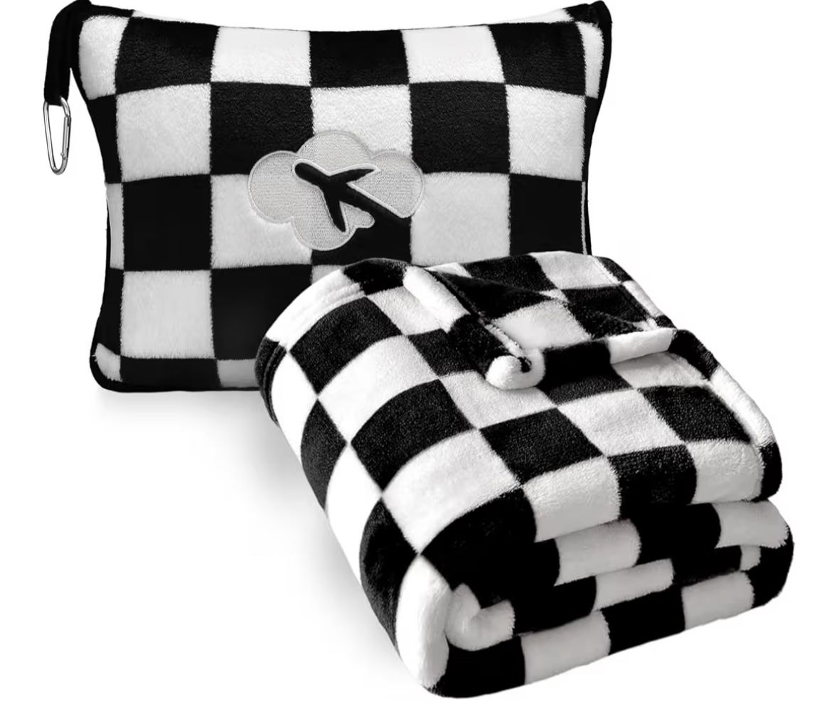 New 2 In 1 Travel Blanket/pillow 