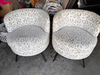 2 accent chairs