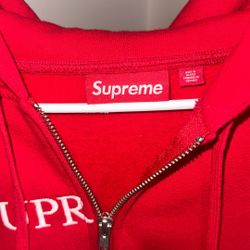 Supreme Hoodie