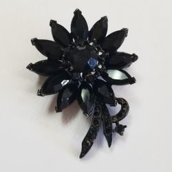 Black Rinestone Pin