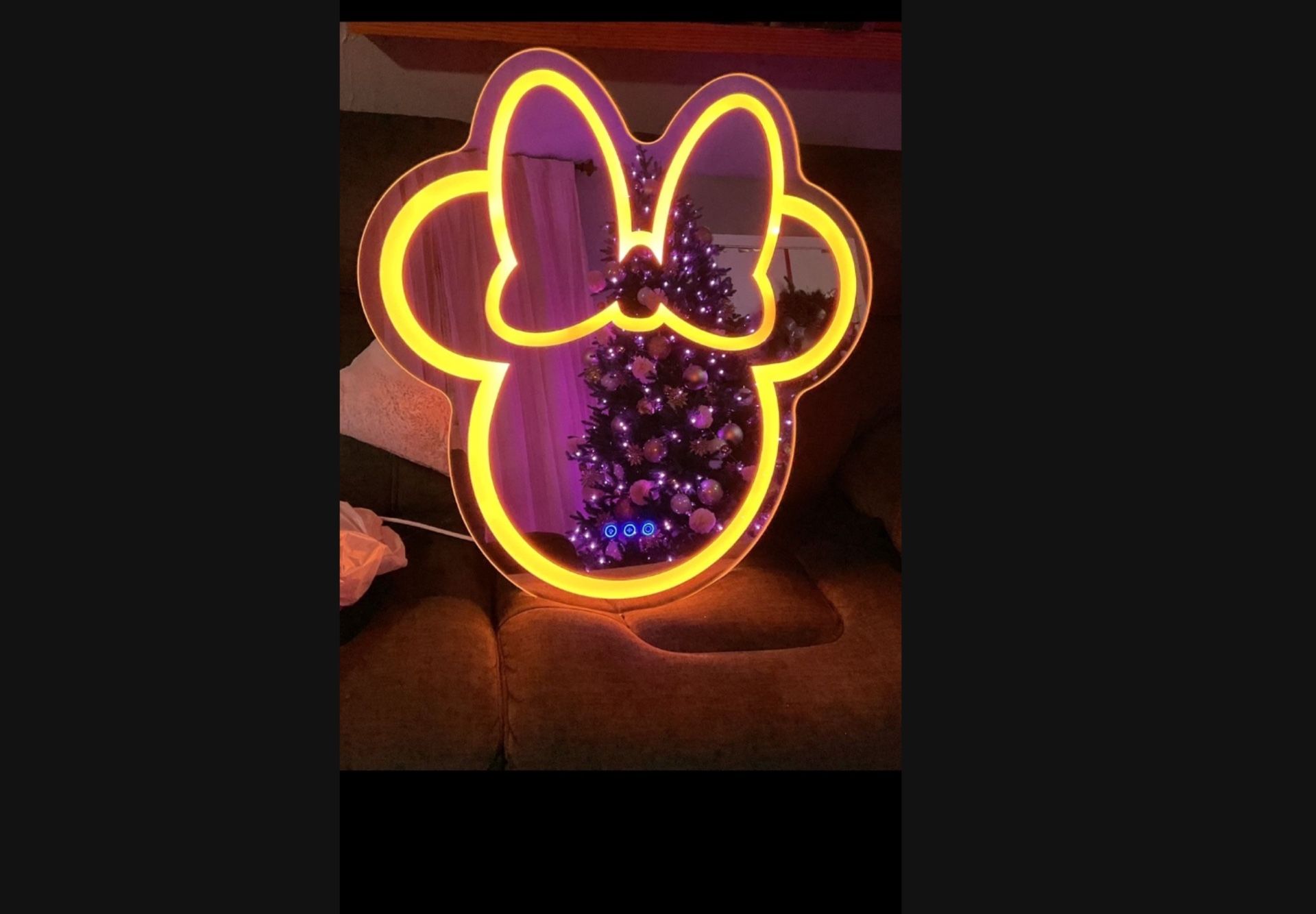 Minnie Mouse Impression Vanity Mirror