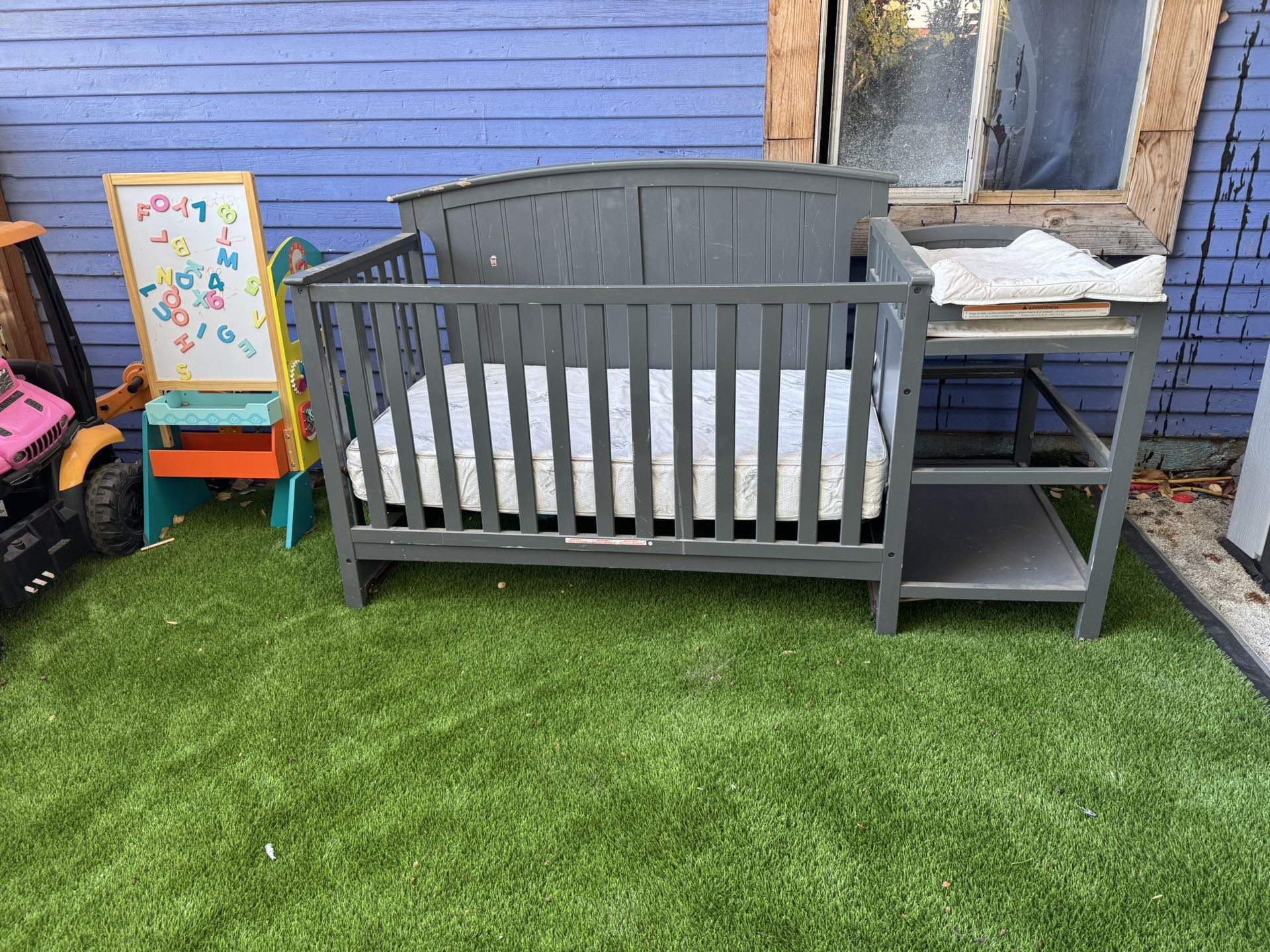 Baby crib