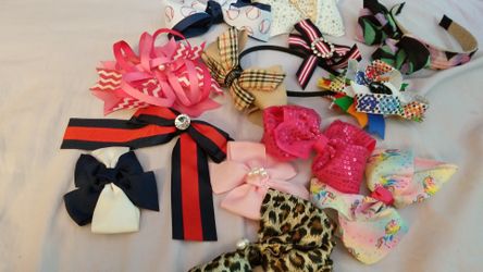13 Hair bows