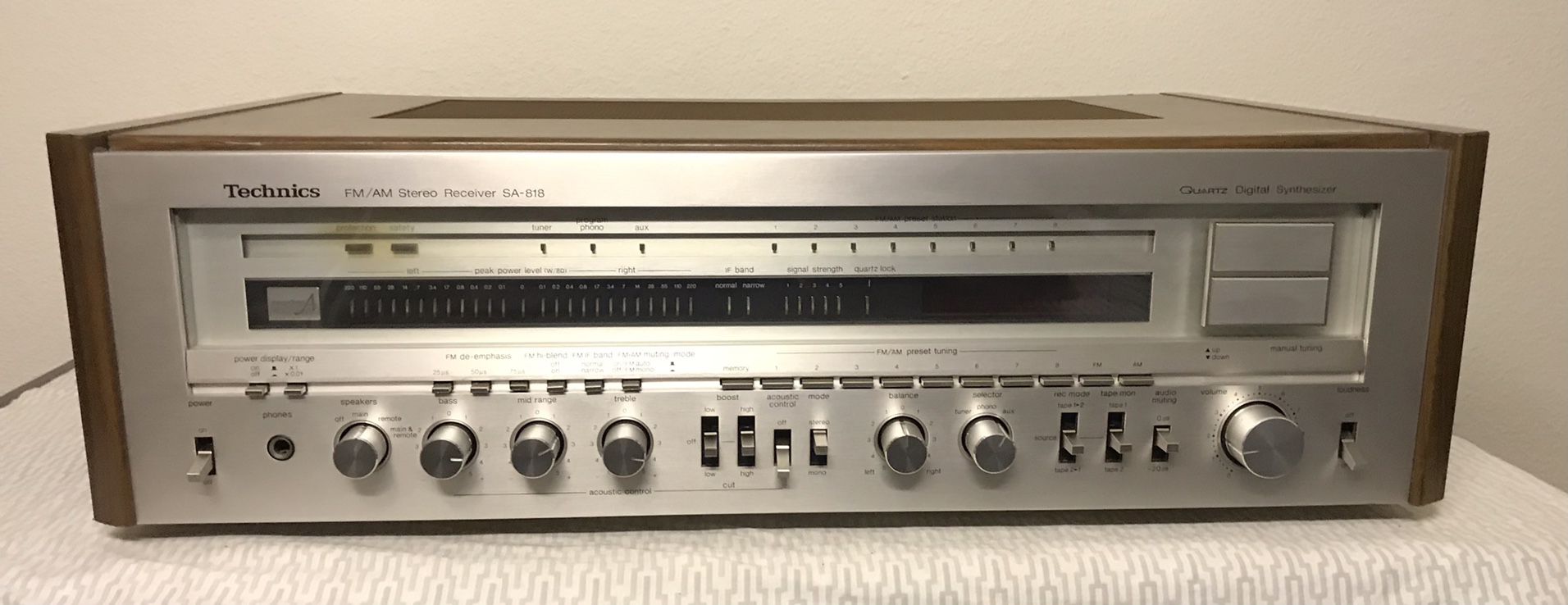 Technics SA 818 Monster Receiver. 110 WPC. Beautiful Condition