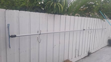 16 FT POOL POLE AND BRUSH