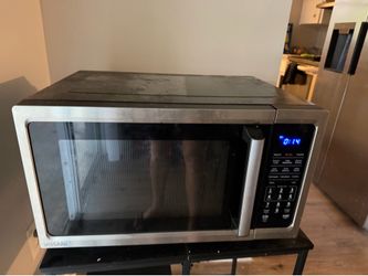 Vissani Microwave + Storage Stand