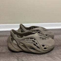 YEEZY FOAM RUNNER "Stone Sage"