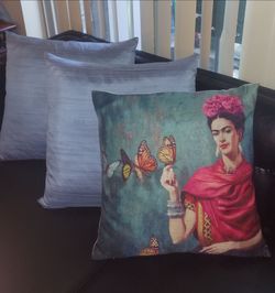 DECORATIVE PILLOWS SET $15
