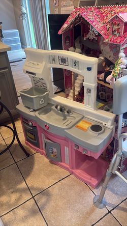 Kids play kitchen