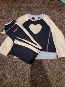 Gap Sweatshirt And Pants 