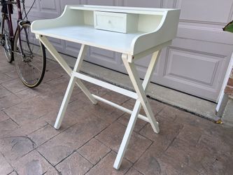 Desk / Table - Foldable
