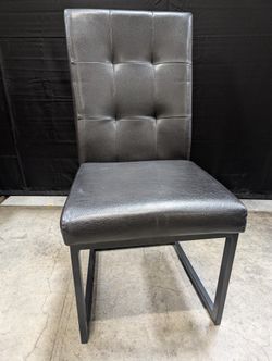 Contemporary Tufted Upholstered Dining Chair with Sled Base