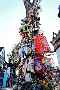 THE DETROIT HEIDELBERG PROJECT PICTURE