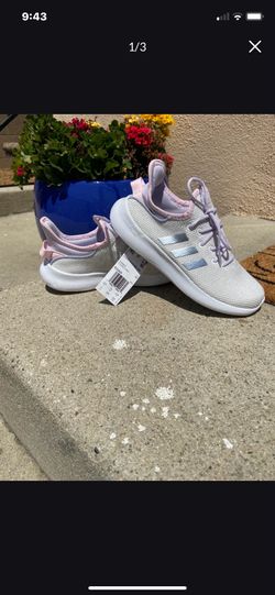Adidas Pink Kids Shoes - *** NEW ***