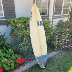 Surfboard  6'1"