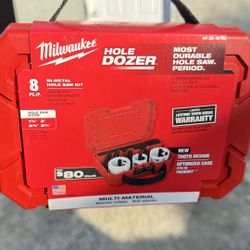 Milwaukee Hole dozer