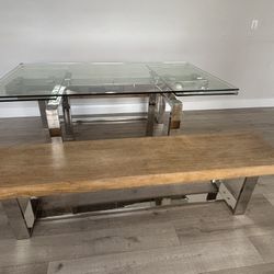 Glass Expandable Dining Table. 