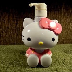Sanrio Hello Kittyi Soap/Lotion/Body Wash Bottle 17cm × 10cm 600ml