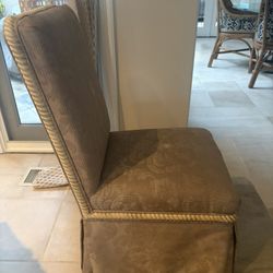 8 Dining Room Chairs