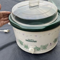 Rival Crockpot. Large.    3 Piece .