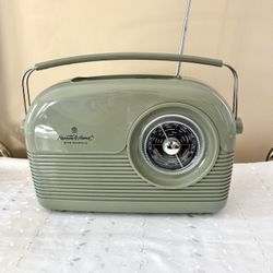 Hearth And Hand with Magnolia Radio