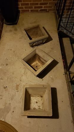 Heavy Concrete Planter ( Only 1 available )