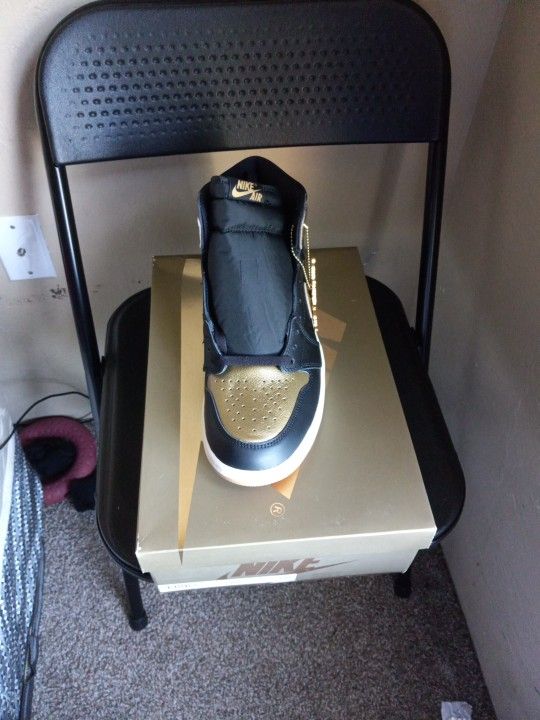 I Wanna Sell Them, Their Gold,size 10/5 For Men 510