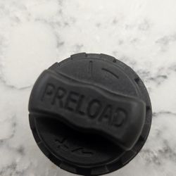 BICYCLE SUSPENSION FORK PRELOAD ADJUSTER KNOB