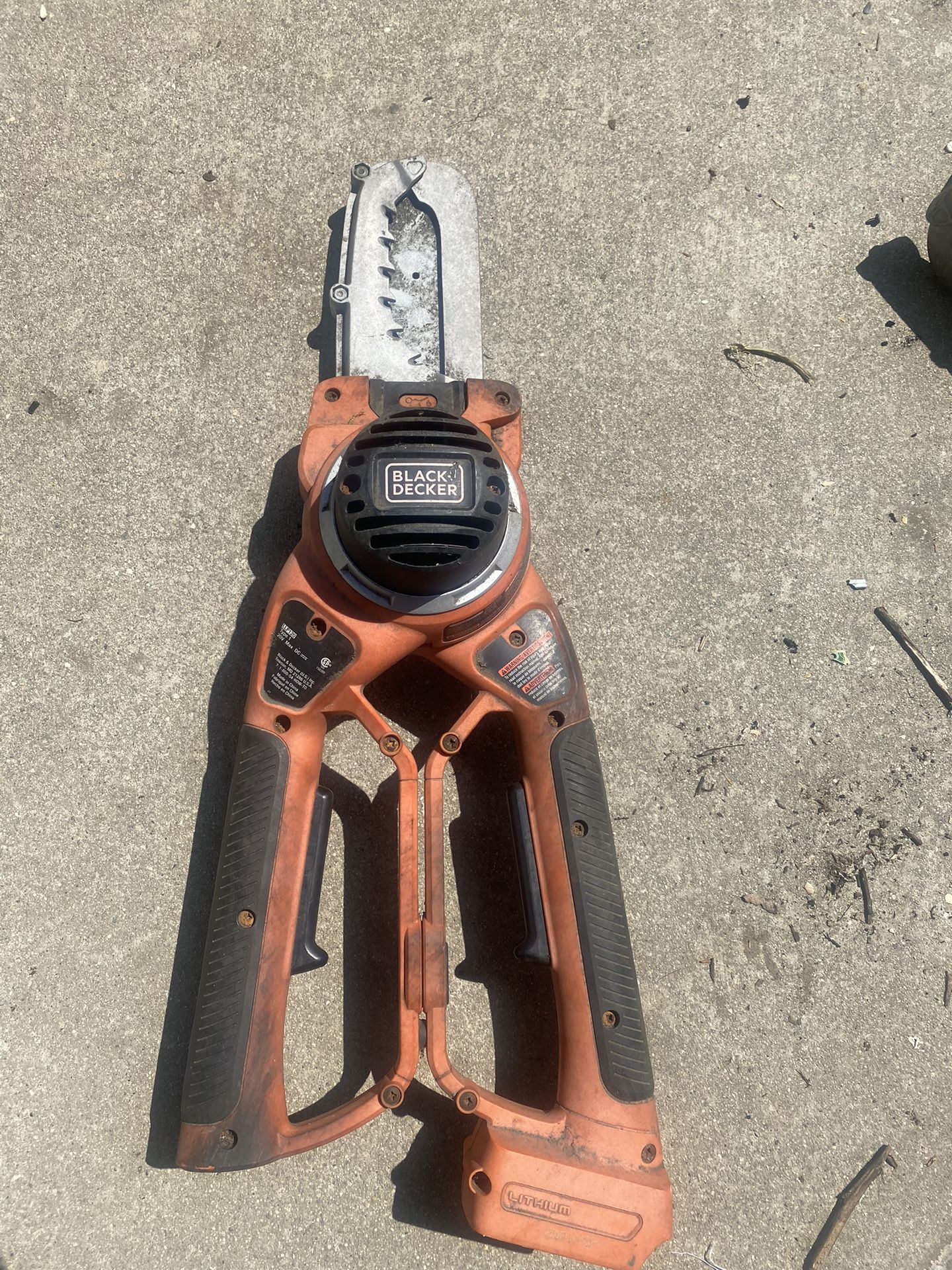 Black & Decker Alligator Looper Chainsaw