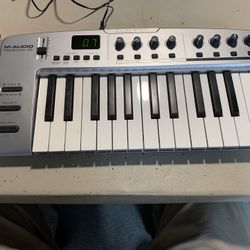 M-AUDIO Key Studio 25